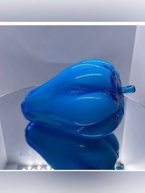 Vintage blown glass blue pepper